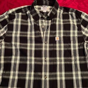 Men’s short sleeve Carhartt button down shirt, size Large